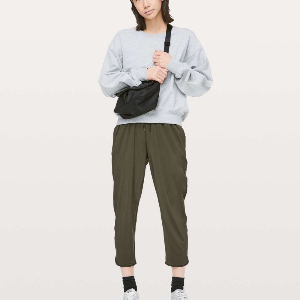 Lululemon Keep It Classic Crop Pants  Size 2